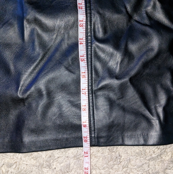 PU Leather Mini Skirt || XL Black like new - Picture 5 of 6
